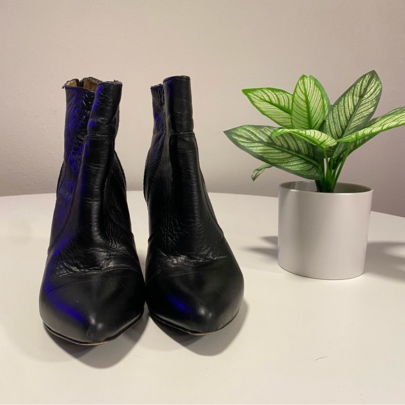 Frye Regina Heel Bootie Soft Vintage Leather Boots - Picture 9 of 15